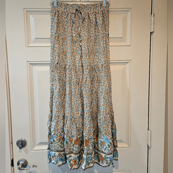 Haute Ellie Boho Floral Maxi Skirt Tiered Pleats Floral Print Round Hem Blue Med - Picture 9 of 16